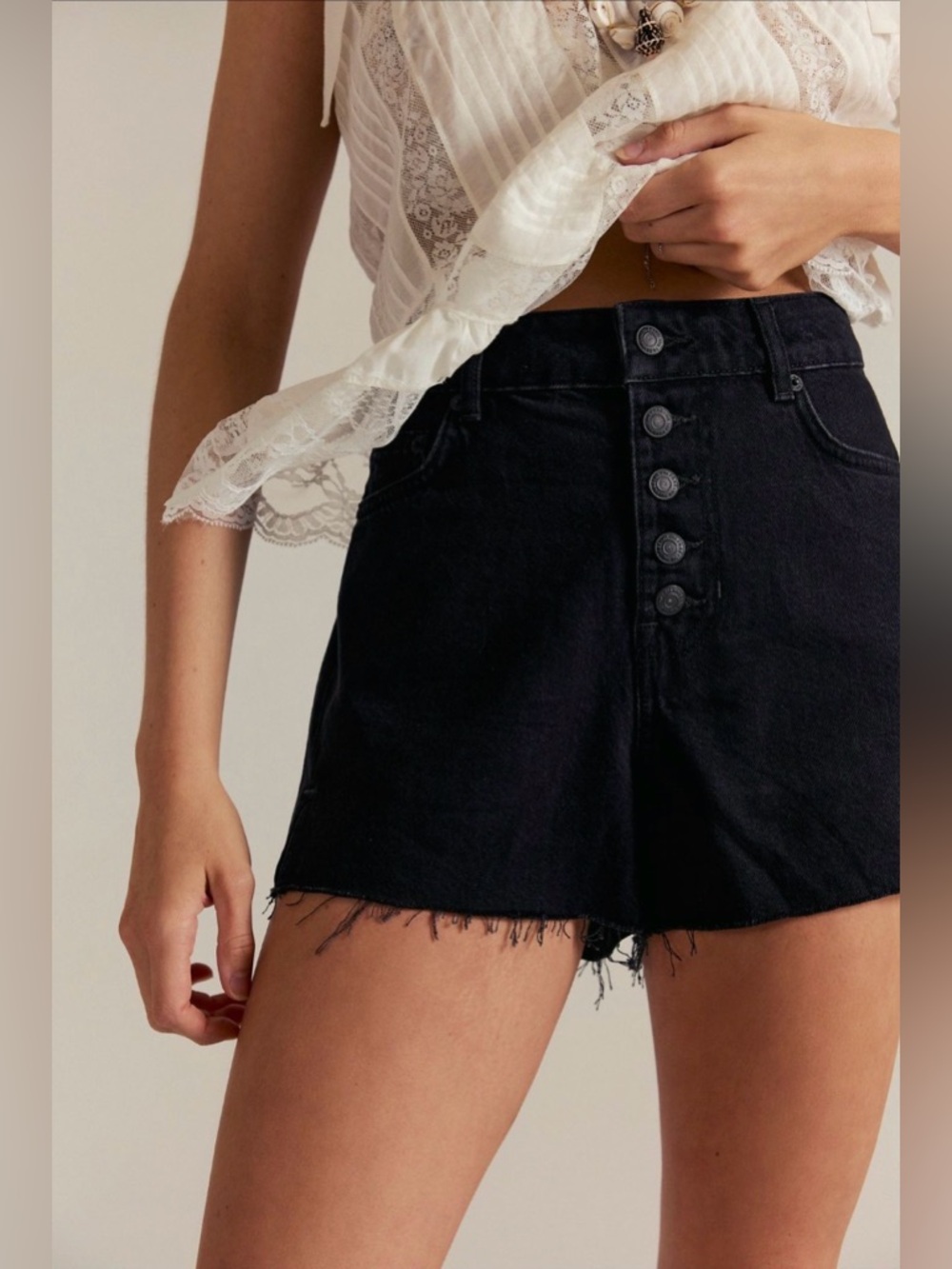 We The Free Angelika Denim Mid-Thigh High Rise Shorts. Licorice Black. Size 33